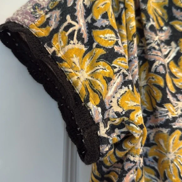 Free People Leilani Mixed-Print Floral Cropped Top - Picture 6 of 9